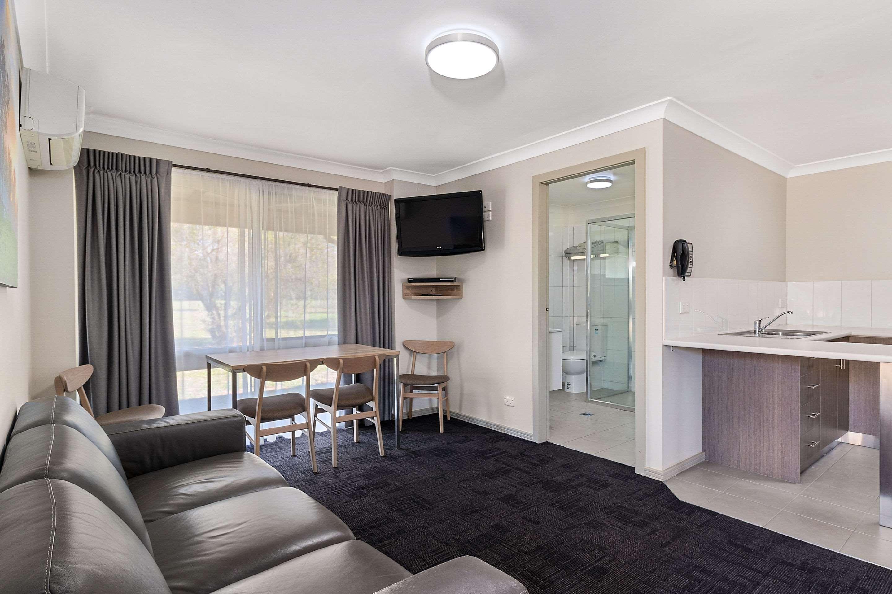 Quality Inn Carriage House Wagga Wagga Buitenkant foto