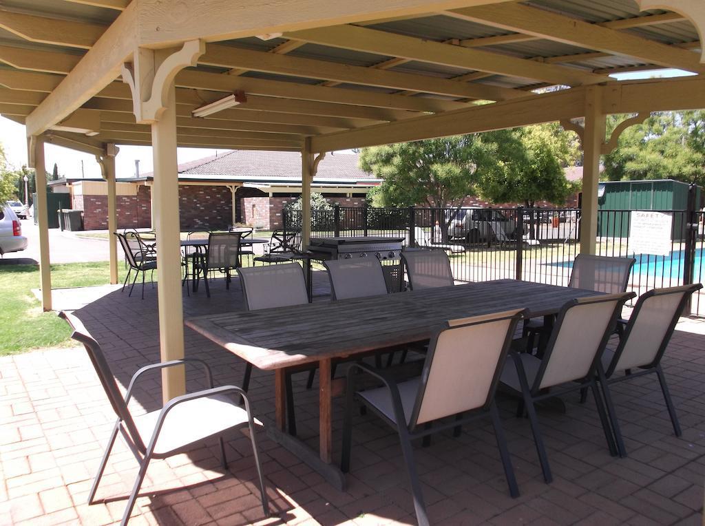 Quality Inn Carriage House Wagga Wagga Buitenkant foto