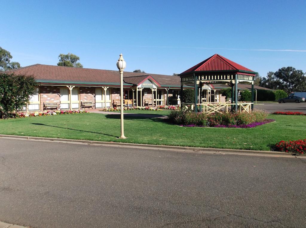 Quality Inn Carriage House Wagga Wagga Buitenkant foto