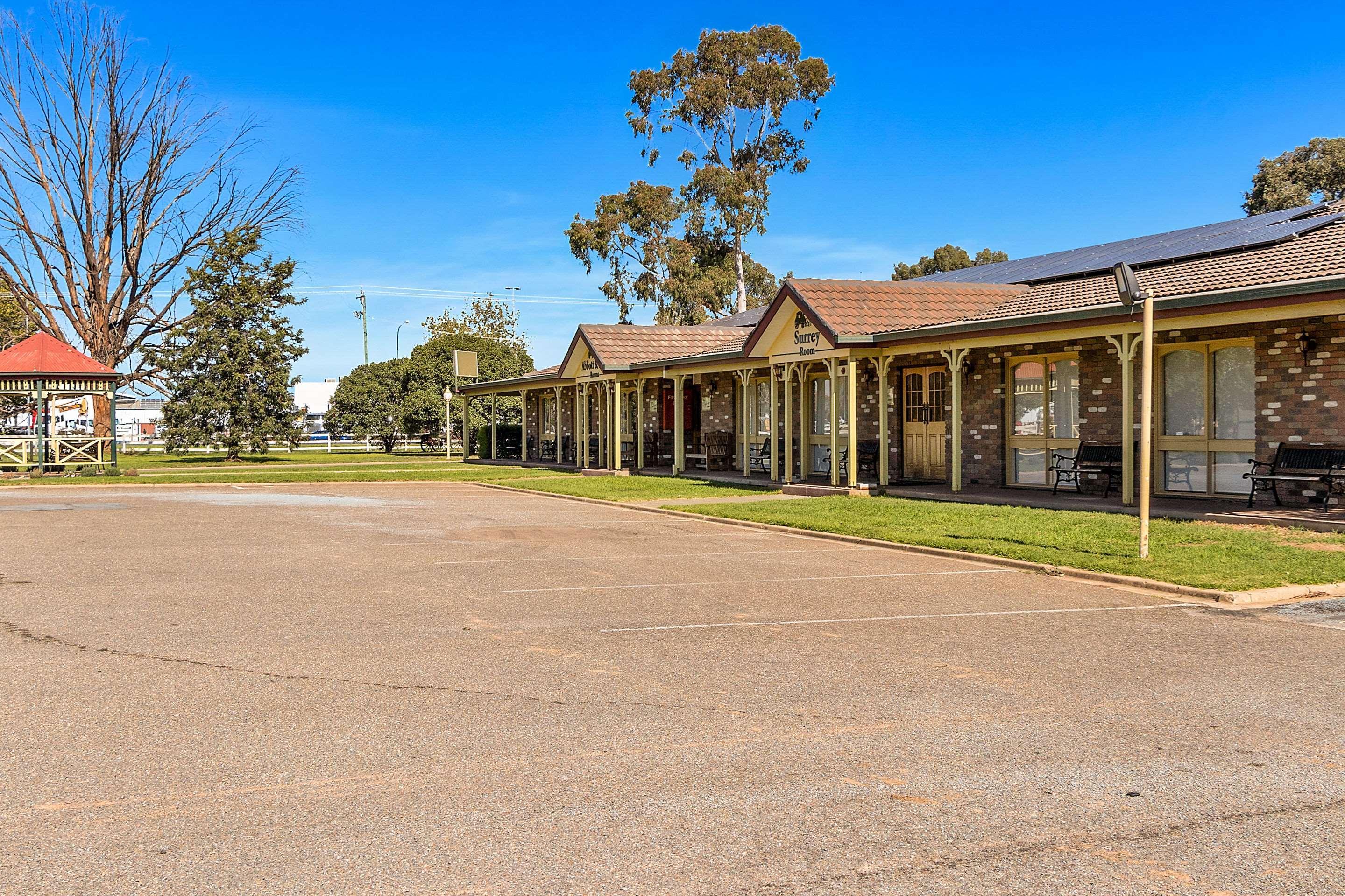 Quality Inn Carriage House Wagga Wagga Buitenkant foto